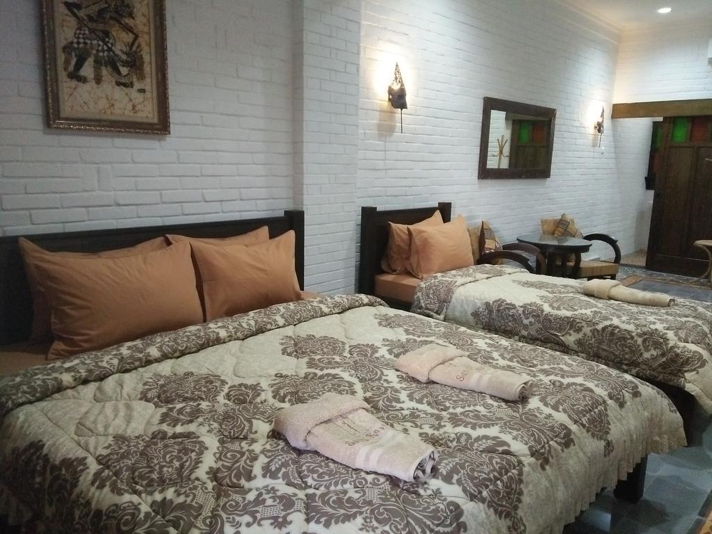 Satu Kayen Guest House Слеман Экстерьер фото