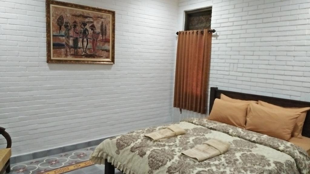 Satu Kayen Guest House Слеман Экстерьер фото