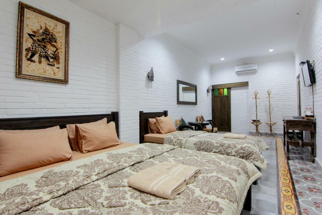 Satu Kayen Guest House Слеман Экстерьер фото