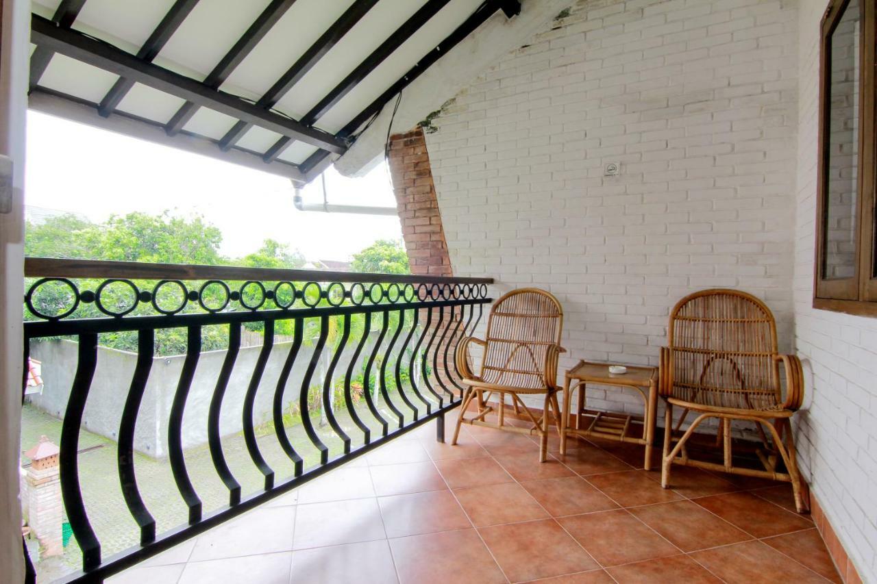 Satu Kayen Guest House Слеман Экстерьер фото