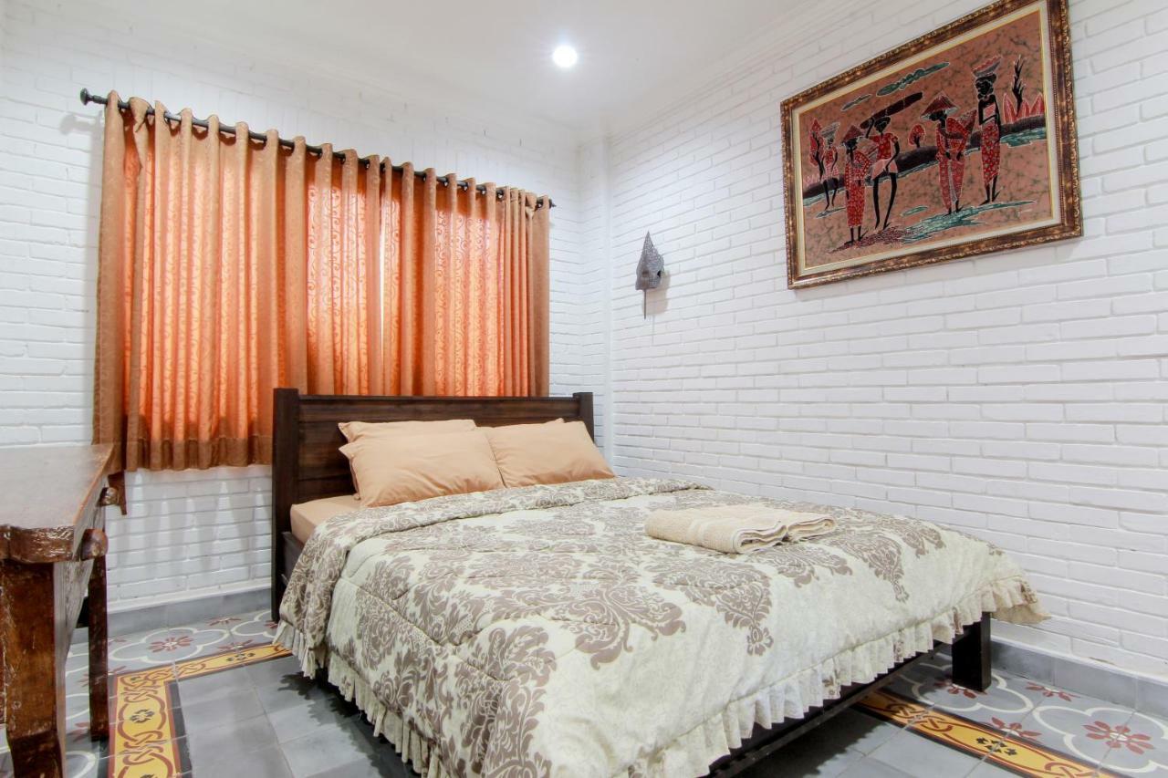 Satu Kayen Guest House Слеман Экстерьер фото