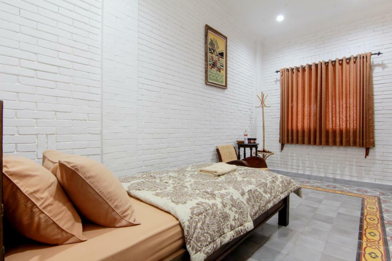 Satu Kayen Guest House Слеман Экстерьер фото