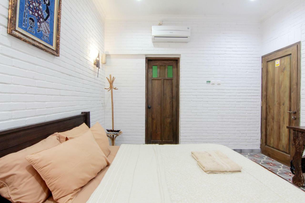 Satu Kayen Guest House Слеман Экстерьер фото