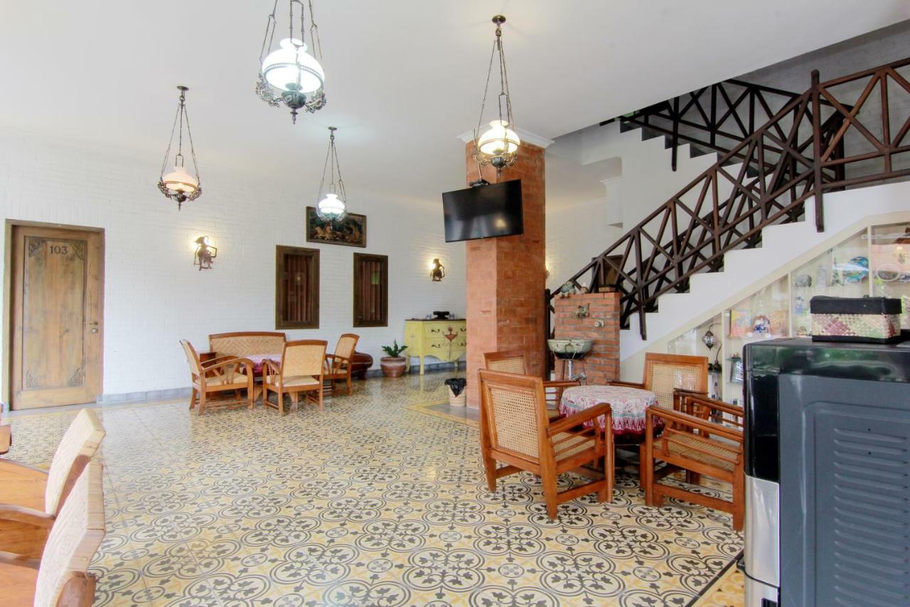 Satu Kayen Guest House Слеман Экстерьер фото