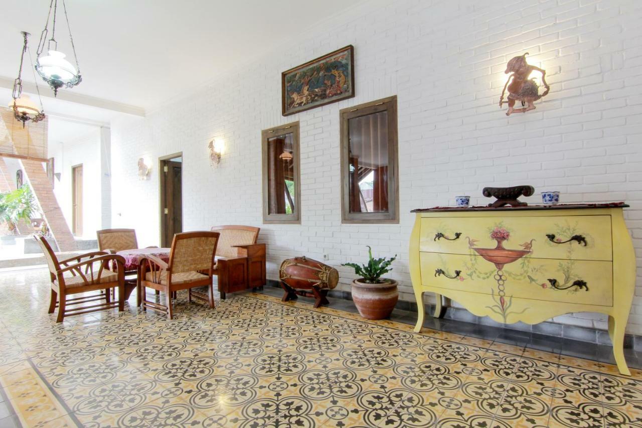 Satu Kayen Guest House Слеман Экстерьер фото